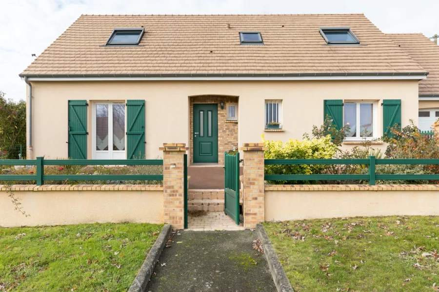 menuiserie verte porte volet battant